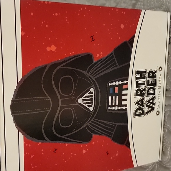 Darth Vador Scentsy Buddy - Picture 1 of 3